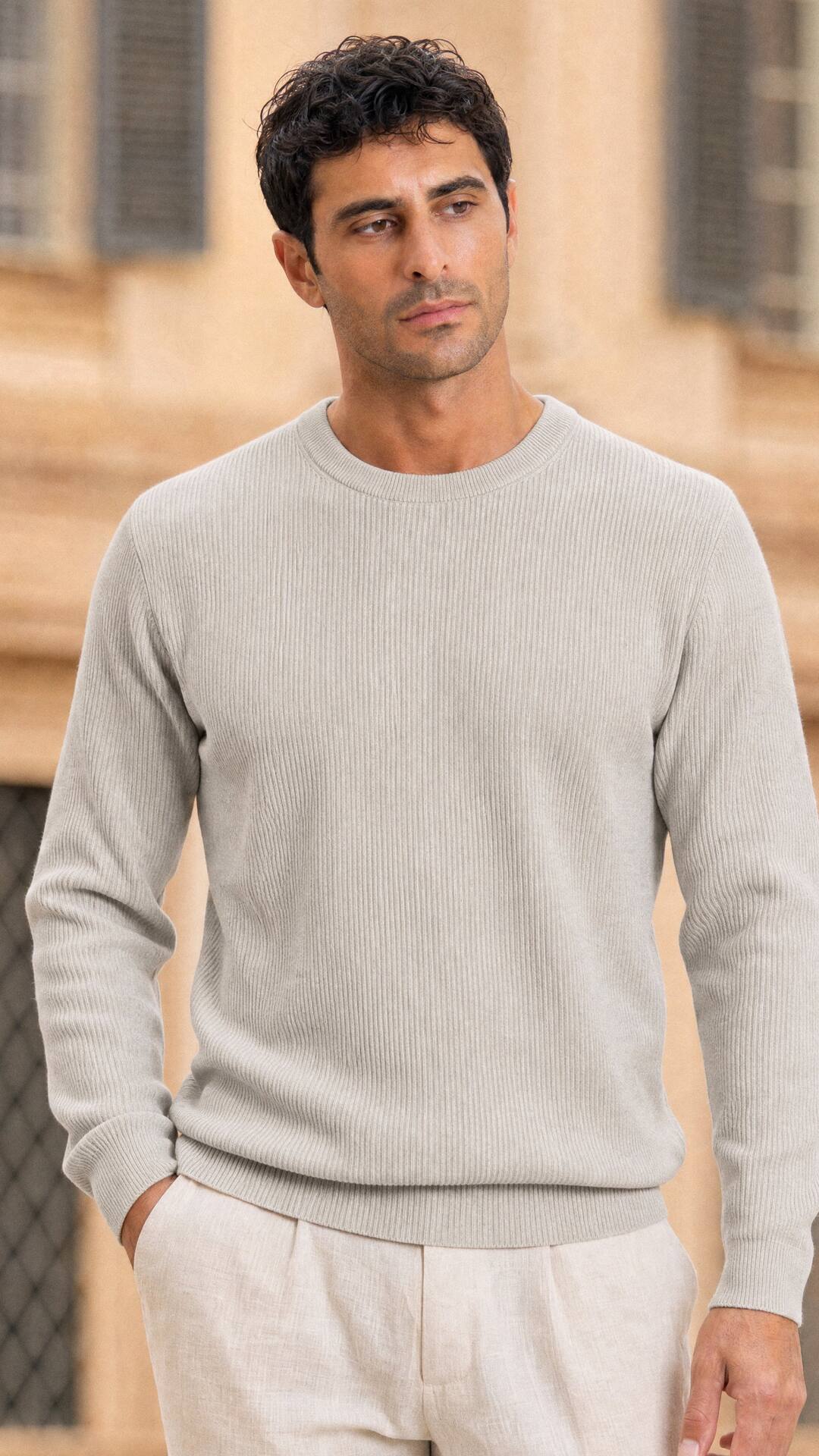 Squalo Roma campaign in cream knitwear