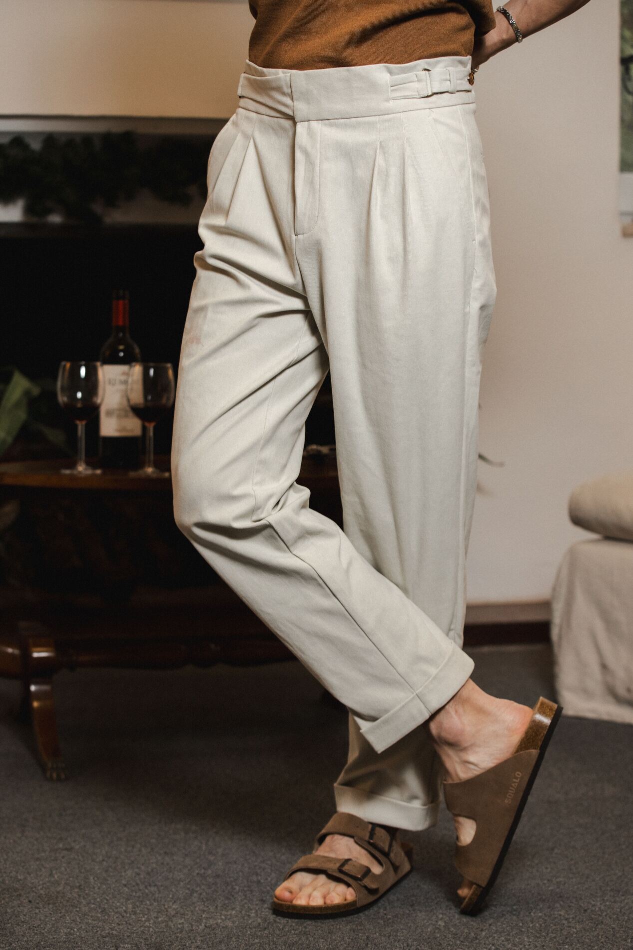 Pleated Squalo Roma trouser detail